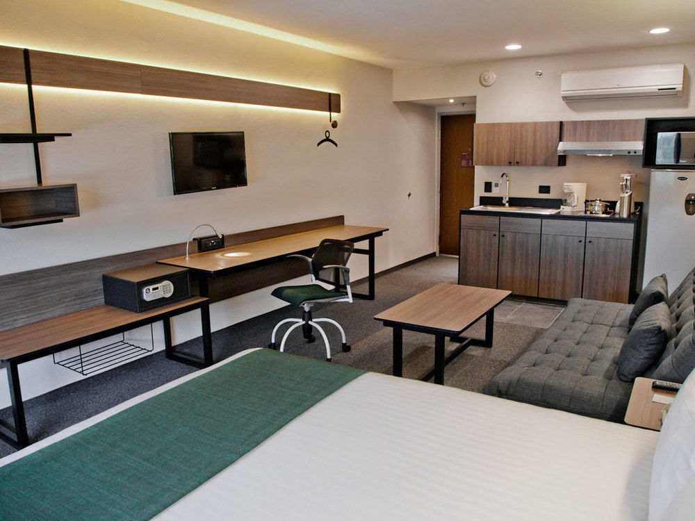 City Suites Puebla Finsa Exterior photo