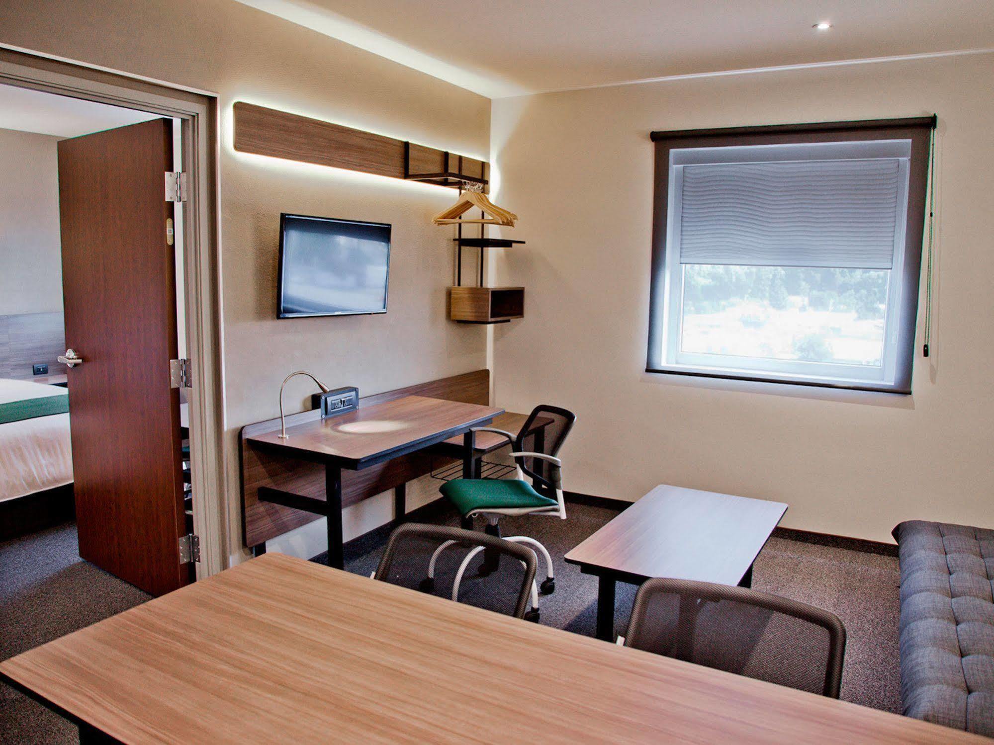City Suites Puebla Finsa Exterior photo
