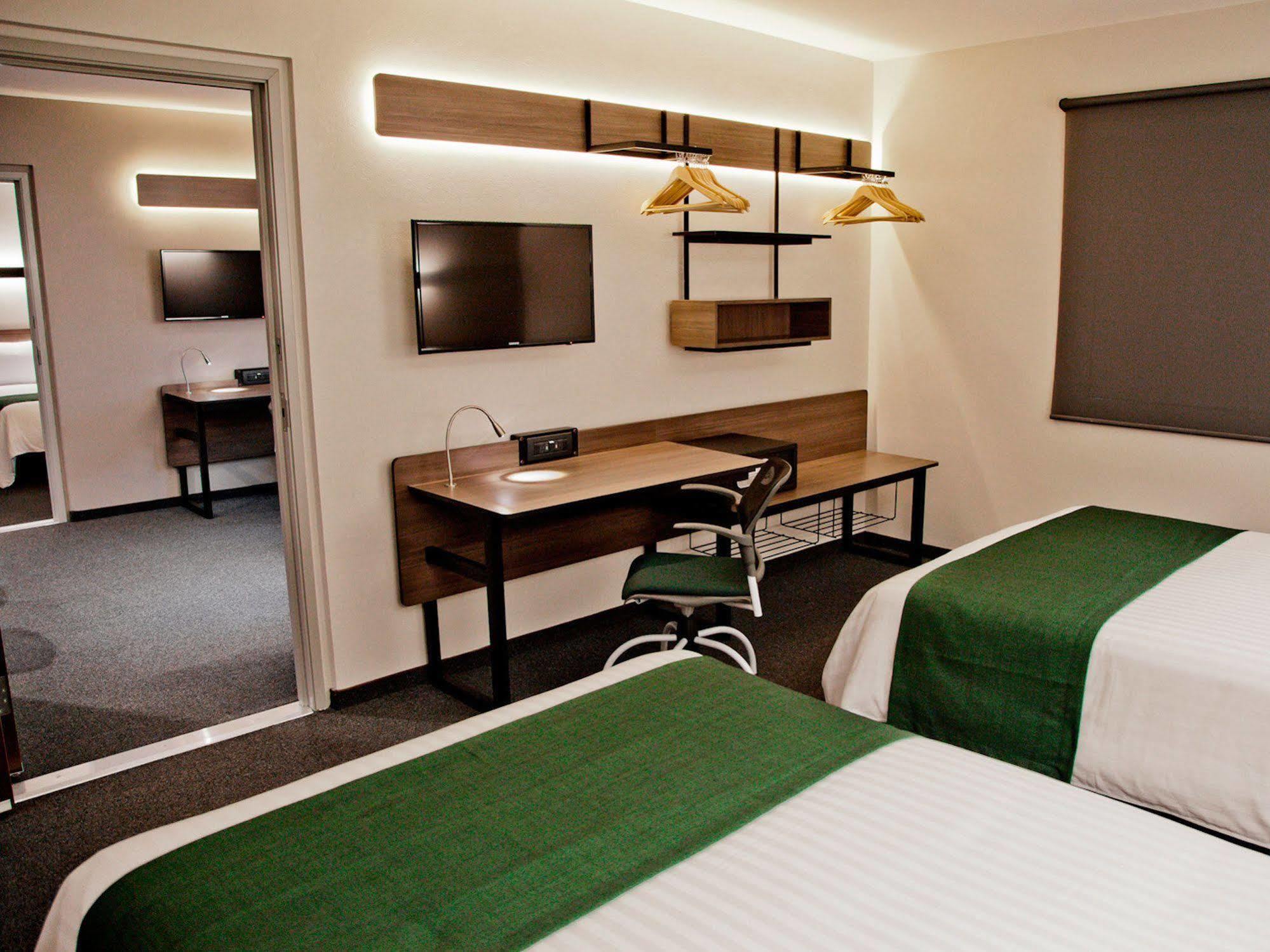City Suites Puebla Finsa Exterior photo