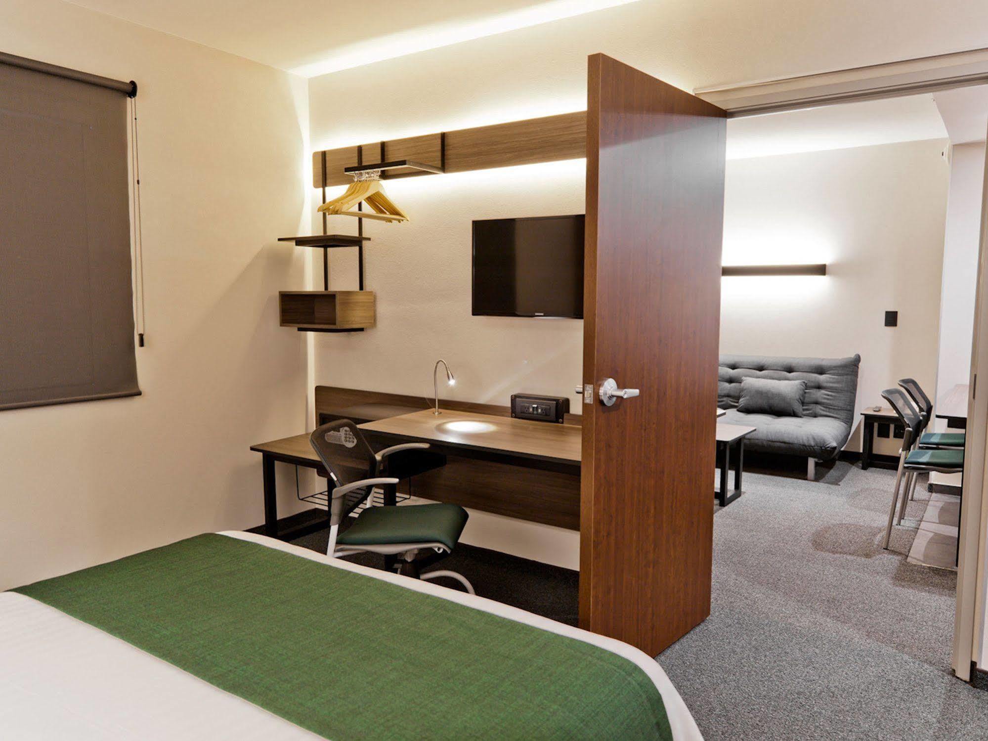 City Suites Puebla Finsa Exterior photo