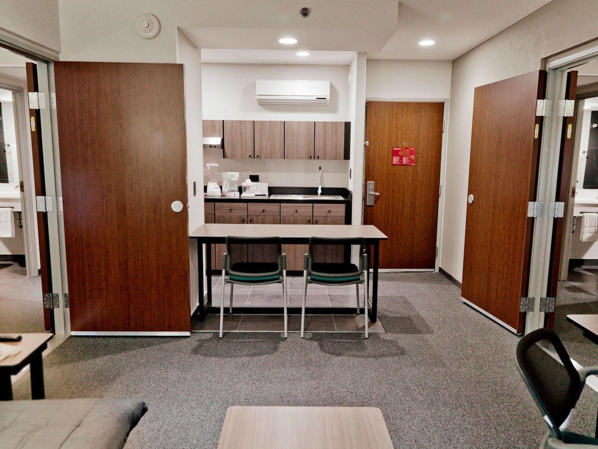 City Suites Puebla Finsa Exterior photo