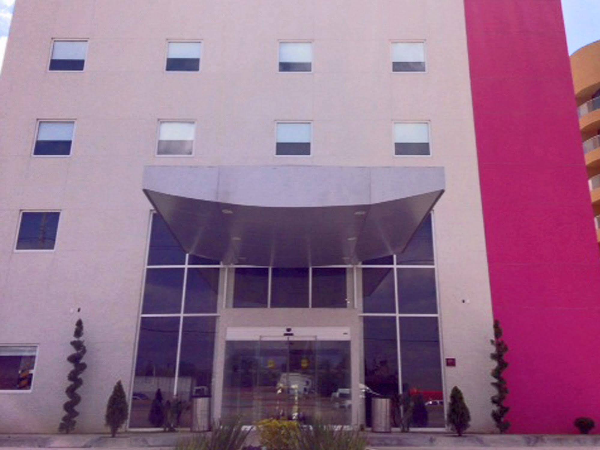 City Suites Puebla Finsa Exterior photo
